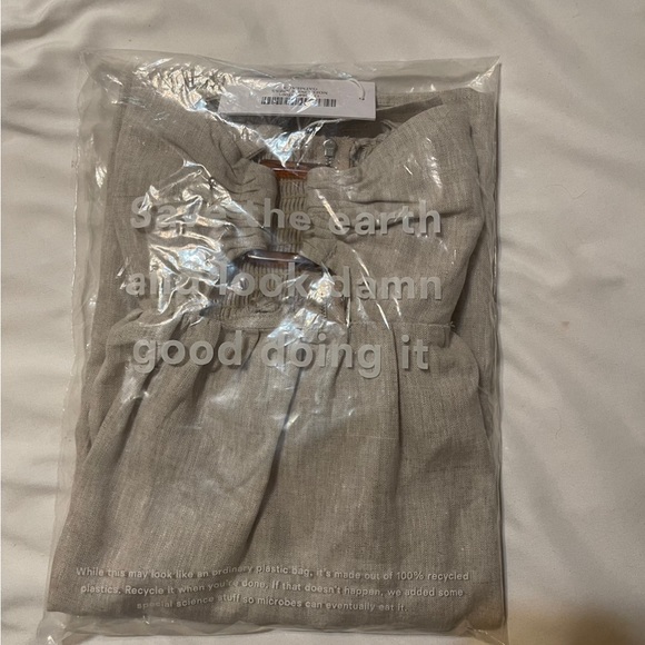 Reformation cut out Linen dress size 8 - Picture 4 of 4